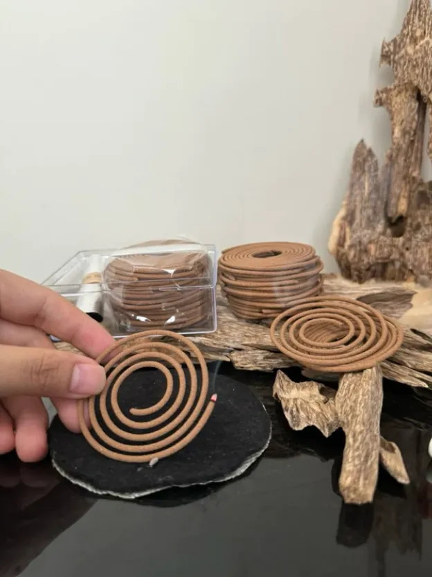 Agarwood Coil Incense – Natural Vietnamese Oud (2-Hour Burn | 46 Coils Box)